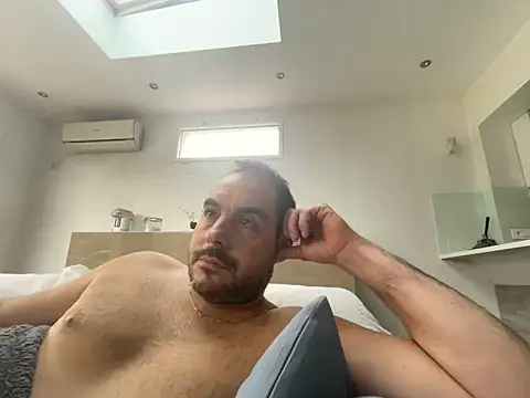 justeqqun online show from 11-10-25, 10:42