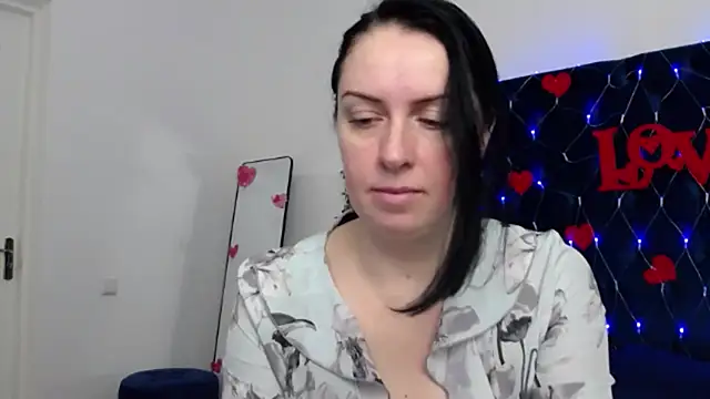 Snapshot of JacquelineElle chatting on 02-15-25, 06:33 JacquelineElle online show from 02-15-25, 06:33