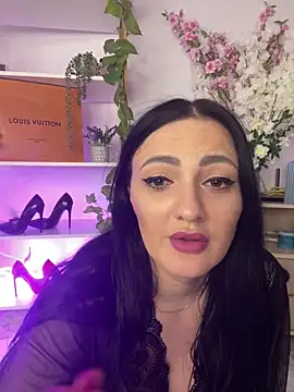 Snapshot of RaisaSalvi chatting on 02-17-25, 07:55 RaisaSalvi online show from 02-17-25, 07:55