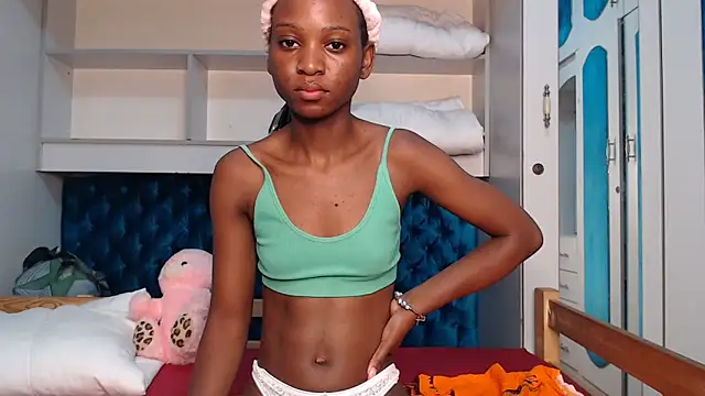 YoungDiva69 online show from 02-04-26, 08:42