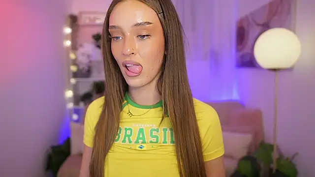 Clara Nia online show from 01-11-26, 07:21