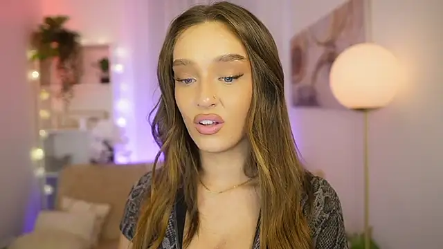 Snapshot of Clara_Nia chatting on 02-17-26, 07:33 Clara Nia online show from 02-17-26, 07:33