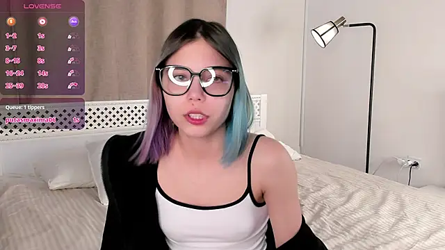 DarelleFare online show from 03-15-25, 10:57