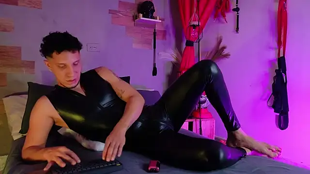 AngeloColleen online show from 11-27-25, 07:14