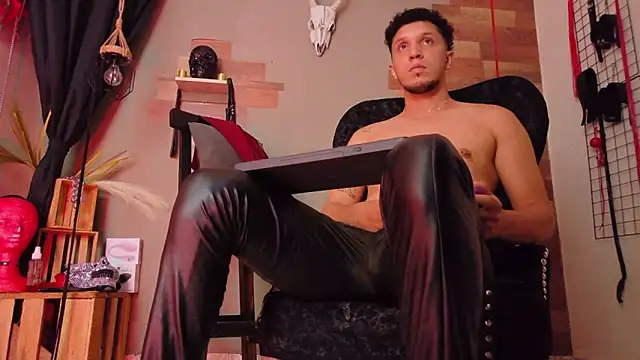 AngeloColleen online show from 12-21-25, 06:20