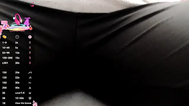 Snapshot of Wetandnaughtyxx chatting on 10-21-25, 09:52 Wetandnaughtyxx online show from 10-21-25, 09:52