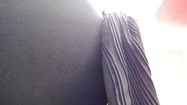 Snapshot of Wetandnaughtyxx chatting on 10-09-25, 10:05 Wetandnaughtyxx online show from 10-09-25, 10:05