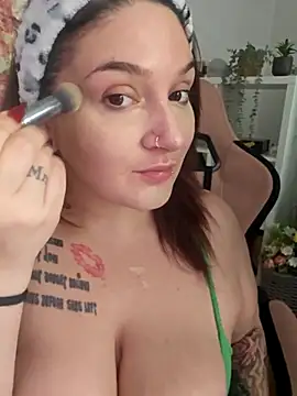 Jinyxx3 online show from 10-21-25, 09:30