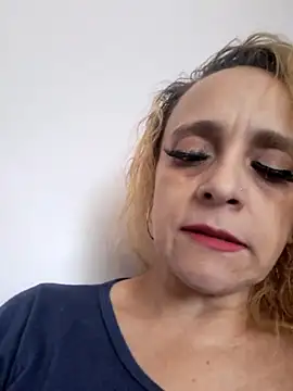 VICTORIAHANK  online show from 02-25-26, 06:41