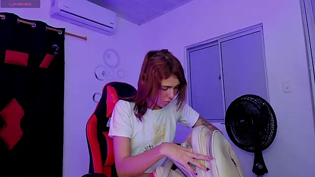 Nicol TransGirl online show from 10-03-25, 03:41