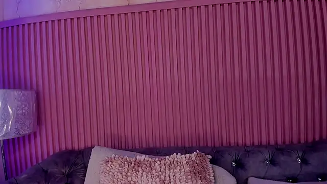 Snapshot of AntonellaLeroy chatting on 01-27-25, 08:28 AntonellaLeroy online show from 01-27-25, 08:28