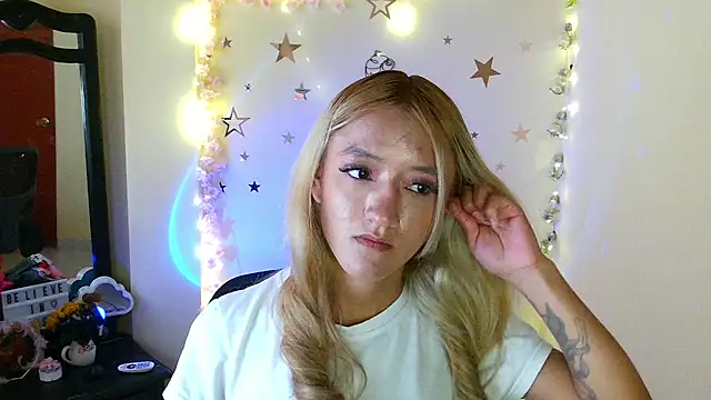 Snapshot of Lya1_ch chatting on 08-02-26, 10:29 Lya1 ch online show from 08-02-26, 10:29