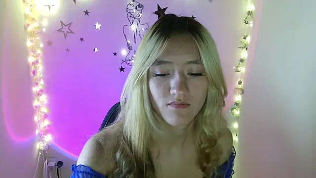Snapshot of Lya1_ch chatting on 05-20-26, 11:24 Lya1 ch online show from 05-20-26, 11:24