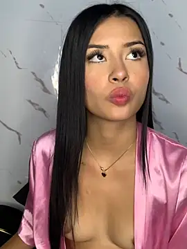 Snapshot of Miss_karol chatting on 02-08-25, 08:53 Miss karol online show from 02-08-25, 08:53