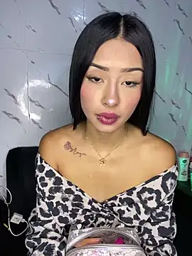 Snapshot of Miss_karol chatting on 03-20-25, 05:25 Miss karol online show from 03-20-25, 05:25