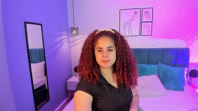 Snapshot of ninna_curly chatting on 10-13-25, 09:49 ninna curly online show from 10-13-25, 09:49