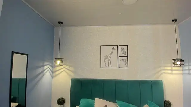 Snapshot of ninna_curly chatting on 11-10-25, 08:47 ninna curly online show from 11-10-25, 08:47