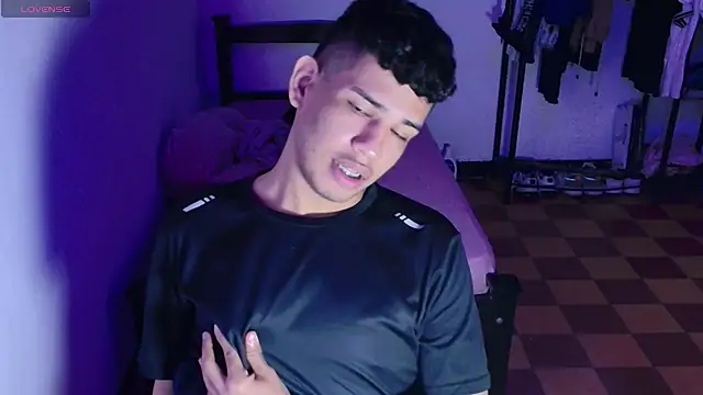 Santiago-Thompson online show from 04-10-26, 09:55