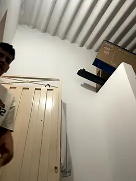 Santiago-Thompson online show from 12-17-25, 06:13