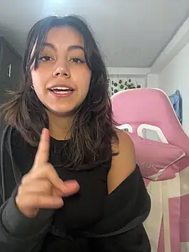 Snapshot of LiLy_kIndly chatting on 10-12-25, 06:53 LiLy kIndly online show from 10-12-25, 06:53