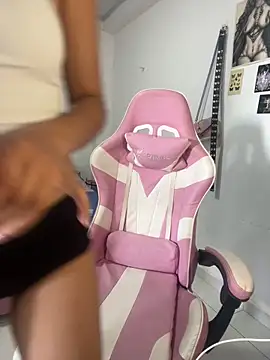 LiLy kIndly online show from 04-18-26, 07:51