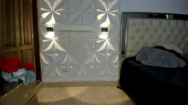 adhara smithxv online show from 03-04-25, 08:38