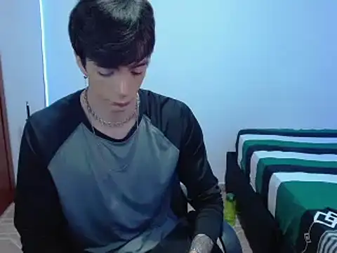 H3ll B0I online show from 03-02-25, 02:08