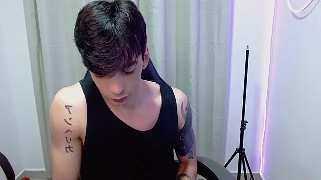 H3ll B0I online show from 09-27-25, 09:26