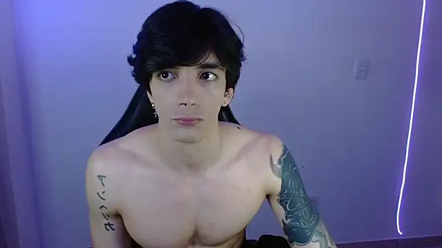 H3ll B0I online show from 02-07-26, 07:38