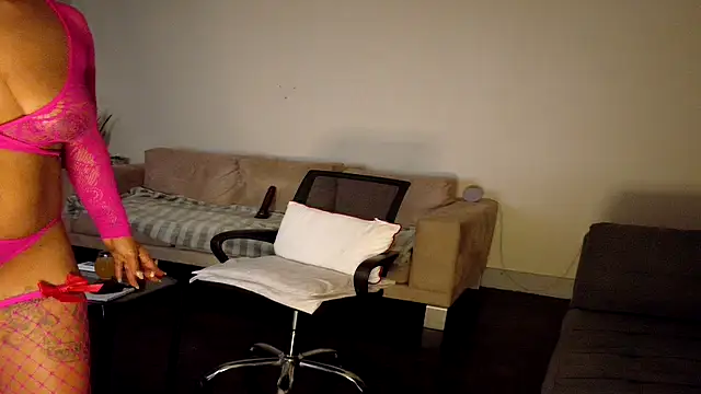 Snapshot of FreckleFaceBeauty chatting on 02-16-26, 04:55 FreckleFaceBeauty online show from 02-16-26, 04:55