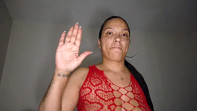 FreckleFaceBeauty online show from 04-09-26, 01:51