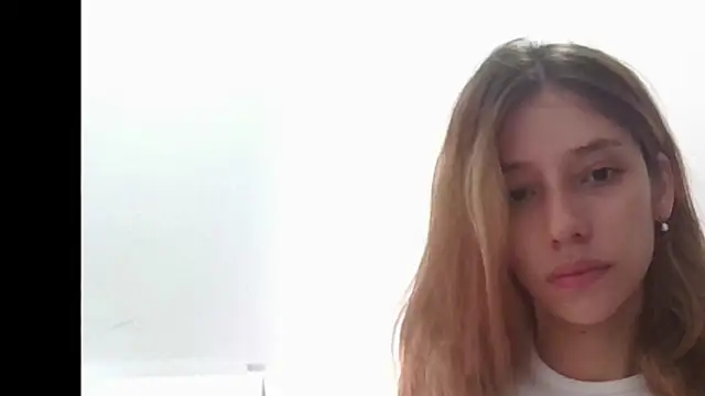 Alaiapink online show from 03-24-26, 01:11