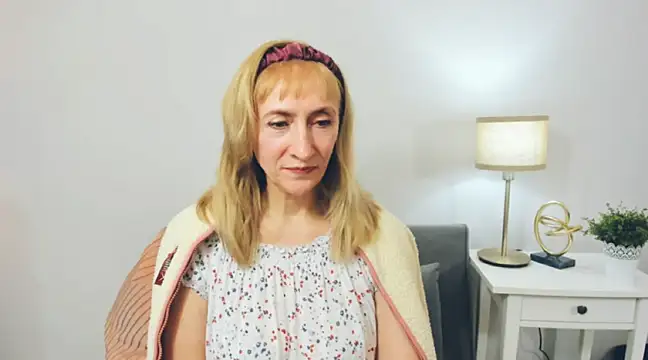 Snapshot of MargaretMilf69 chatting on 02-14-25, 04:09 MargaretMilf69 online show from 02-14-25, 04:09