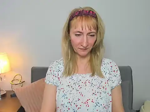 Snapshot of MargaretMilf69 chatting on 03-07-25, 04:44 MargaretMilf69 online show from 03-07-25, 04:44