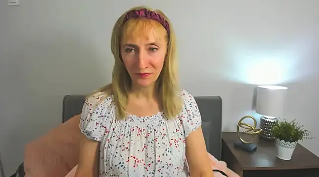 Snapshot of MargaretMilf69 chatting on 02-08-25, 06:12 MargaretMilf69 online show from 02-08-25, 06:12