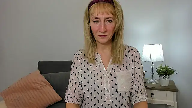 Snapshot of MargaretMilf69 chatting on 02-28-25, 01:25 MargaretMilf69 online show from 02-28-25, 01:25