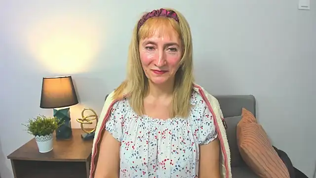 Snapshot of MargaretMilf69 chatting on 02-09-25, 02:29 MargaretMilf69 online show from 02-09-25, 02:29