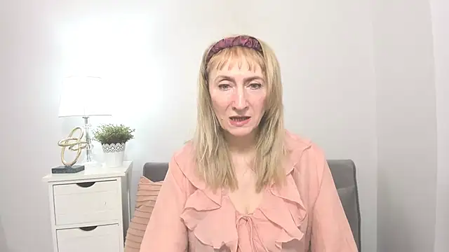 Snapshot of MargaretMilf69 chatting on 03-14-25, 01:24 MargaretMilf69 online show from 03-14-25, 01:24