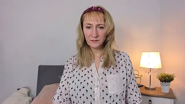Snapshot of MargaretMilf69 chatting on 03-06-25, 04:28 MargaretMilf69 online show from 03-06-25, 04:28