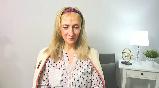 Snapshot of MargaretMilf69 chatting on 02-20-25, 04:25 MargaretMilf69 online show from 02-20-25, 04:25