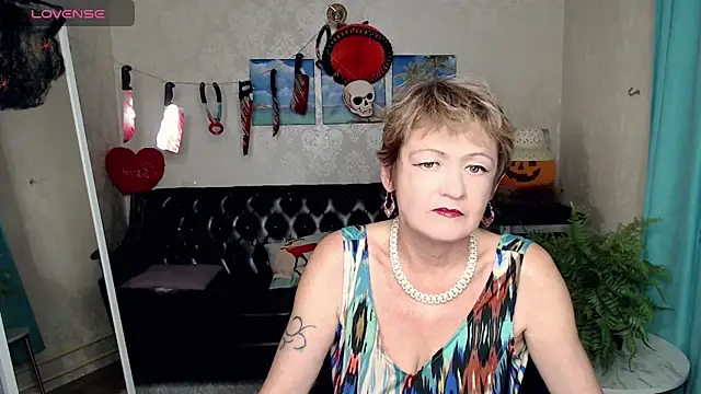 SexyGrandma  online show from 10-23-25, 05:11