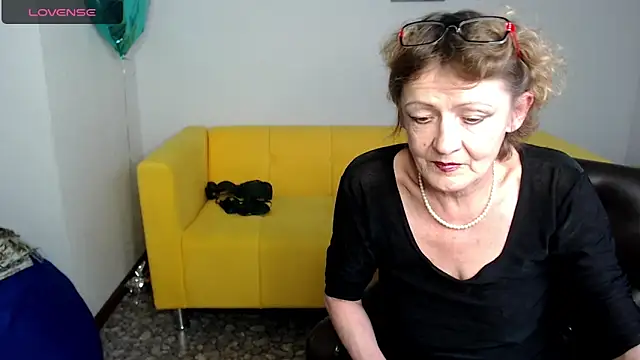SexyGrandma  online show from 02-28-25, 09:44