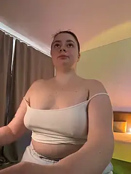 DearAlise online show from 02-05-25, 01:22