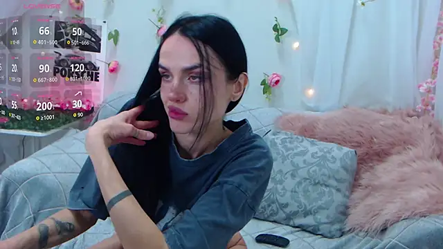 Holygirl  online show from 04-12-26, 01:42