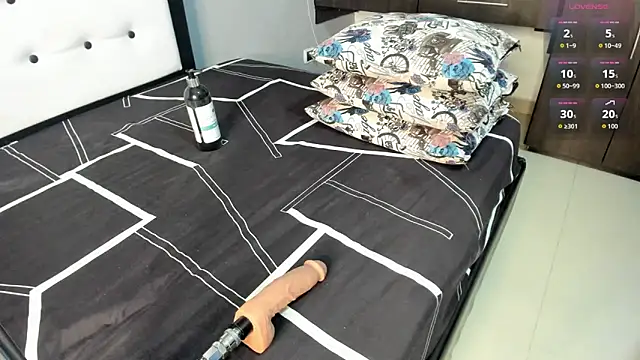 AlexxaSmall online show from 11-07-25, 03:00