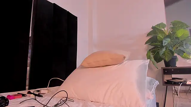 Annita001 online show from 10-16-25, 06:49