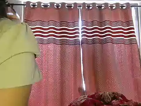 Snapshot of Cutie_Pie1p chatting on 02-09-25, 07:15 Cutie Pie1p online show from 02-09-25, 07:15