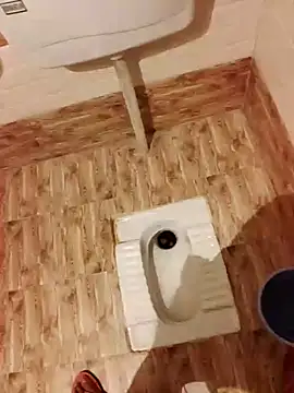 xmanrawan2 online show from 11-08-25, 03:48