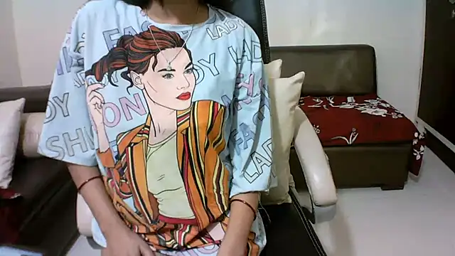 Snapshot of kajal__bhabhi_ chatting on 04-25-26, 04:37 kajal bhabhi online show from 04-25-26, 04:37