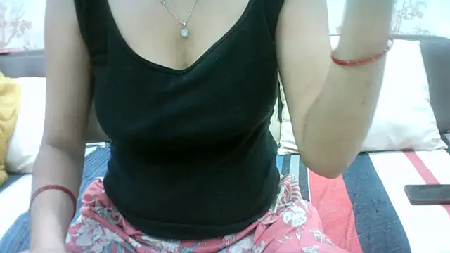 Snapshot of kajal__bhabhi_ chatting on 06-28-26, 05:47 kajal bhabhi online show from 06-28-26, 05:47